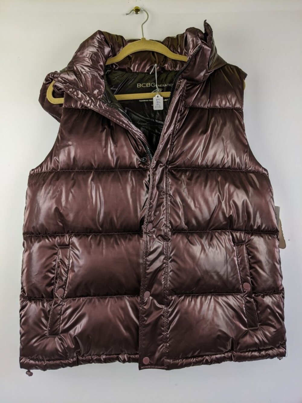 BCBGENERATION Liquid Raisin Hooded Stand Up Collar Puffer Vest Size Large NWT